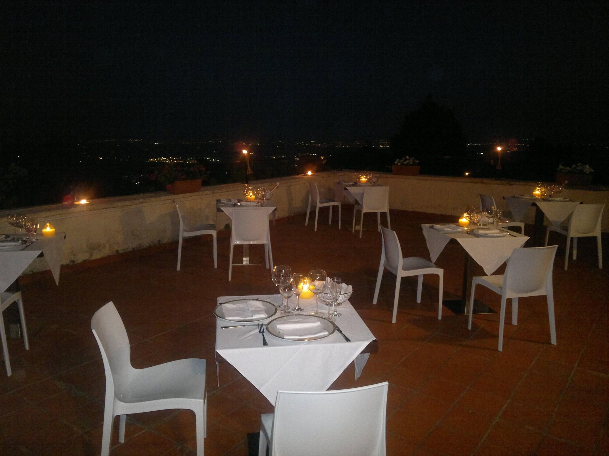 Hotel Villa Del Cardinale 노르마 외부 사진